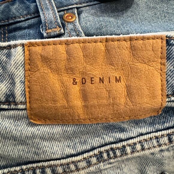 H&M Distressed Light Wash Denim Jeans size 6 - Picture 4 of 6